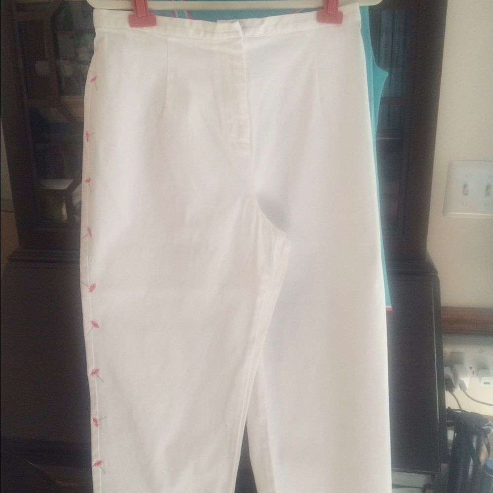 IMMACULATE NEW CAPRIS THAT 🌸MATCH SWEATER SET🌸 I Longer Available/Sold